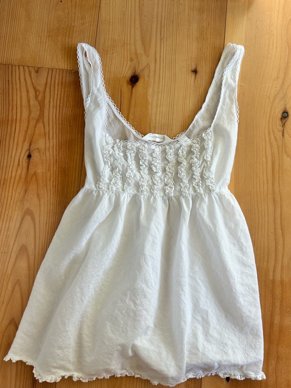 Victoria's Secret 100% Cotton White Smocked Camisole Tank Women’s Size Medium